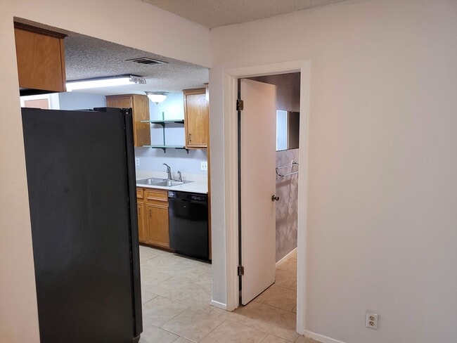 Bonus room - 8801 Clearbrook Trail
