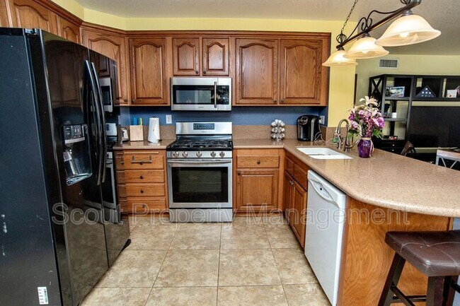Building Photo - 24535 Leafwood Dr