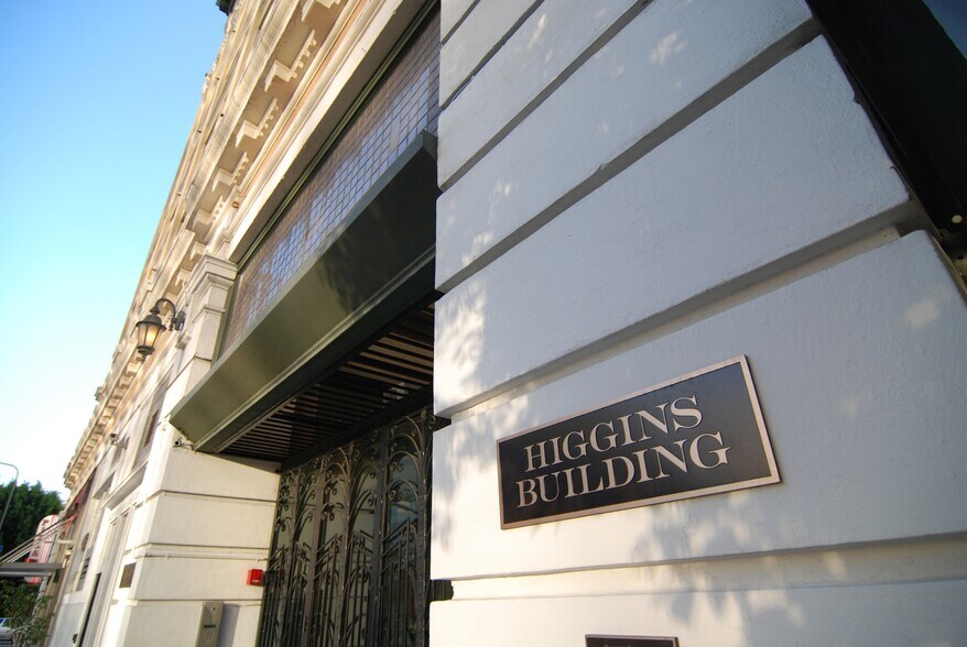 Building Photo - 108 W 2nd St