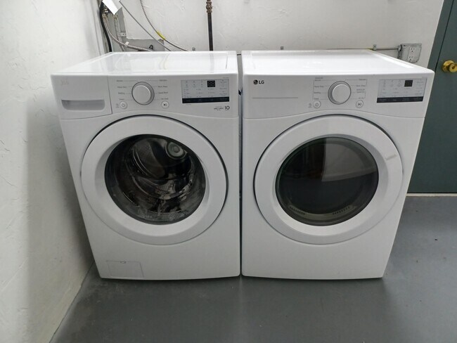 1St Floor Laundry Machines - 35 Danny Rd