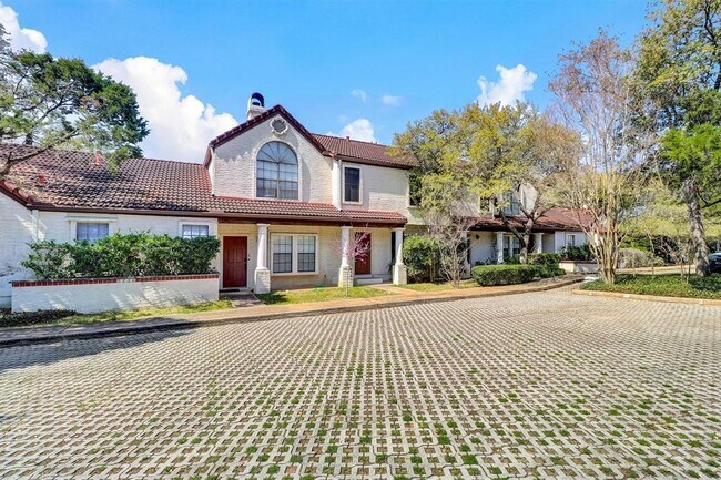 Primary Photo - 5606 Bonnell Vista St