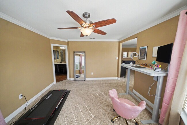 Building Photo - Exquisite 3-bedroom, 2.5-bathroom off 1604 and Culebra Road - Realtor Commission: $500