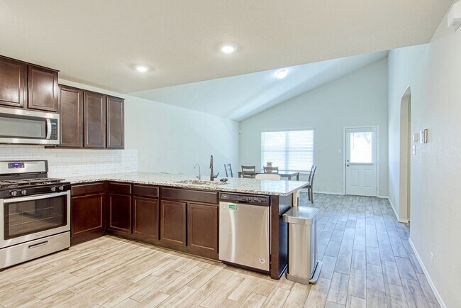 Building Photo - Kendall Brook Unit 1B