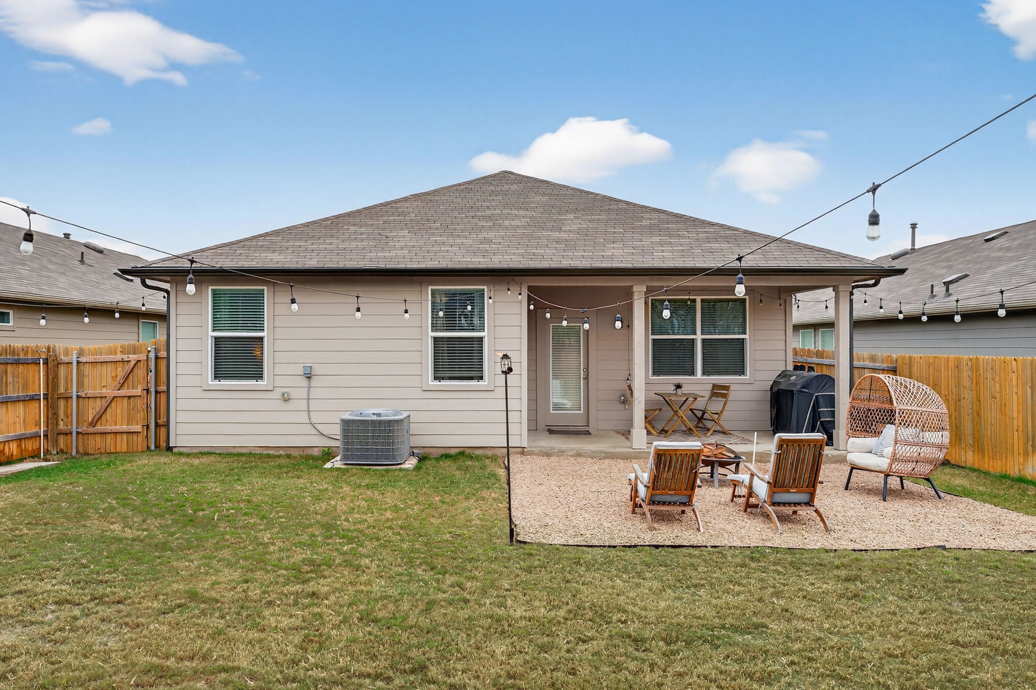 Building Photo - 301 Carolina Buckthorn Dr