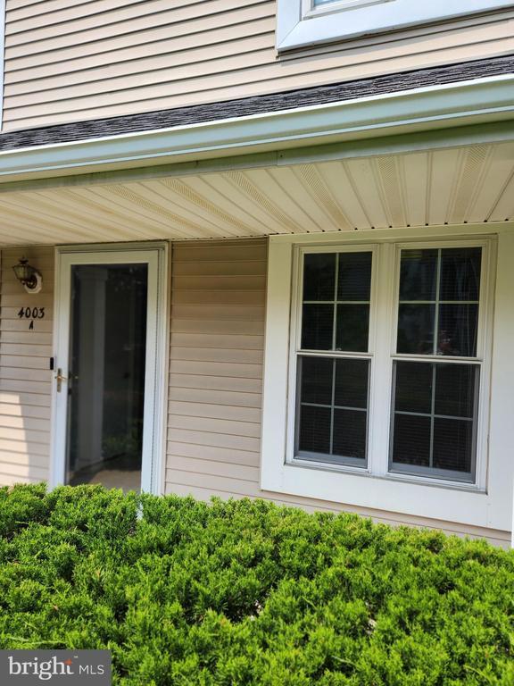 Building Photo - 4003A Saxony Dr