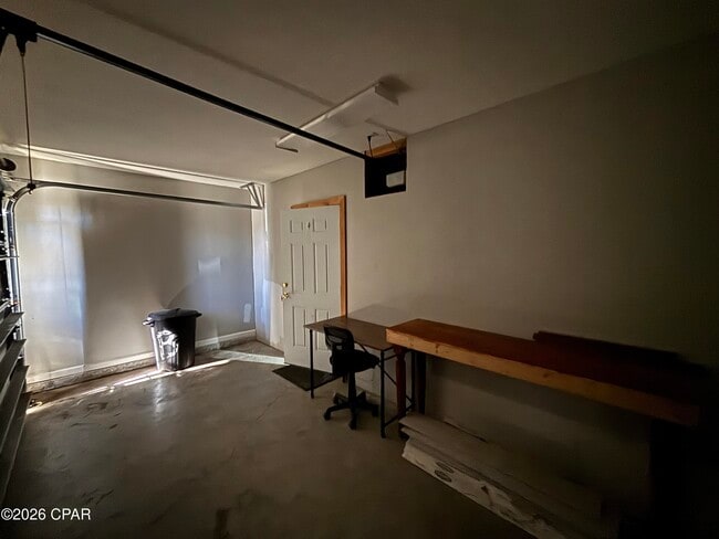 Building Photo - 5127 Stewart Dr