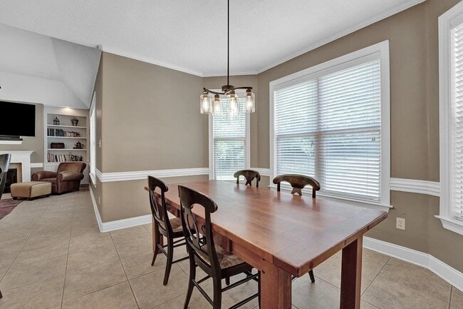 Building Photo - 5967 Carters Bluff Dr