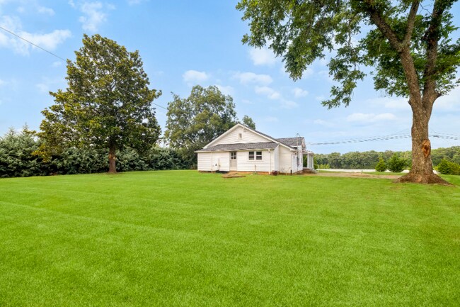 Building Photo - 2811 Locust Hill Rd