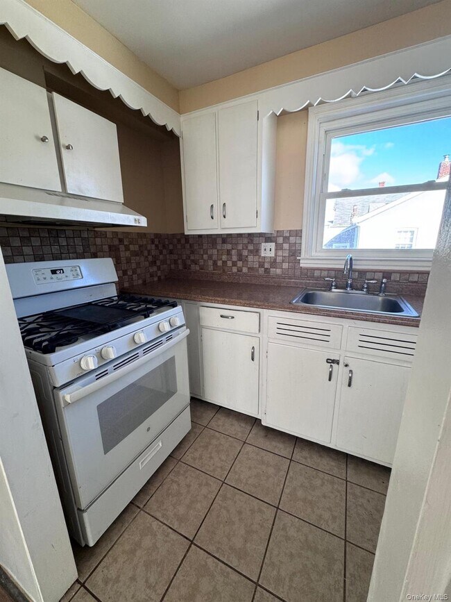 Building Photo - 31 Beattie Ave