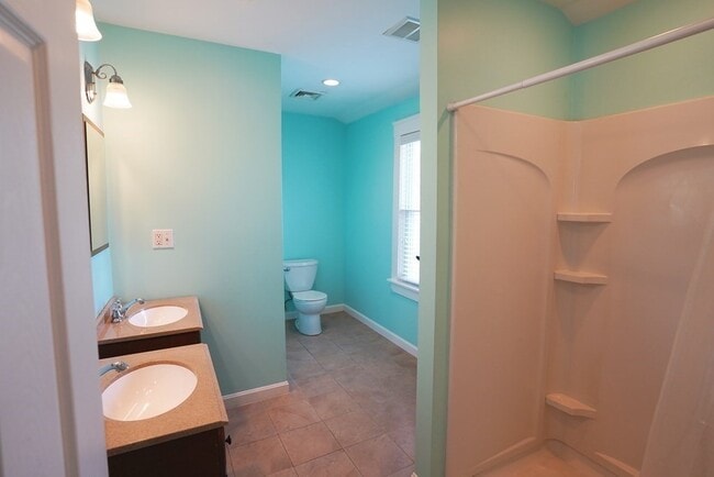 Building Photo - 43 Alpine Pl