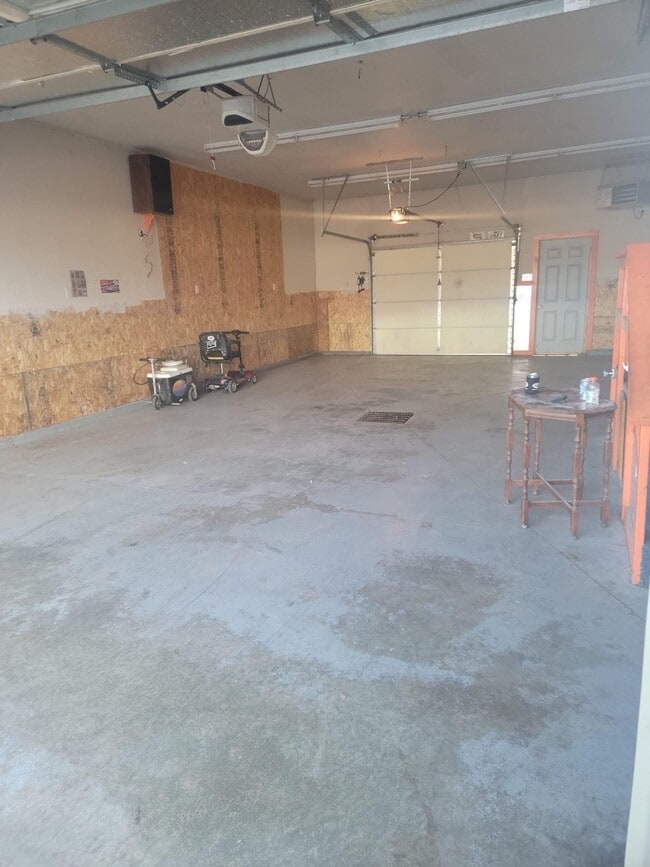 Building Photo - 22659 Old Hwy 169