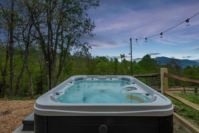 Building Photo - 36 Randall Dr