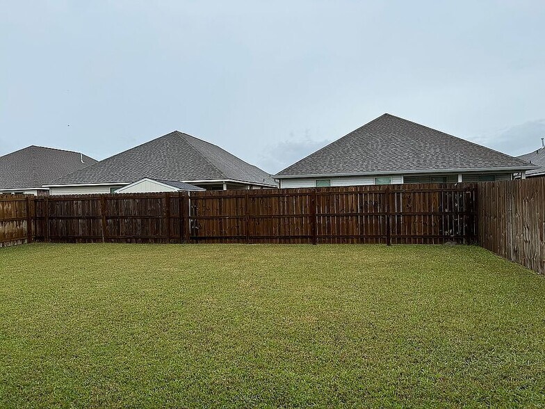 Building Photo - 5579 Grand Springs Rd