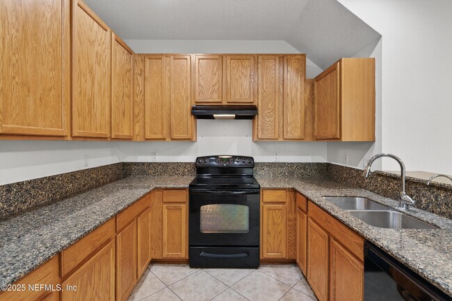 Building Photo - 3698 American Holly Rd