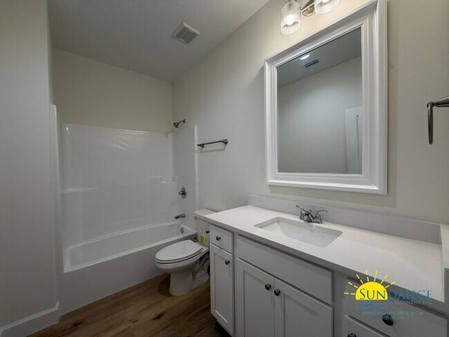 Building Photo - Great New Construction Unit in Fort Walton...