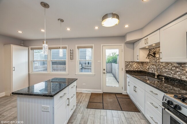 Building Photo - 5236 W 54th St