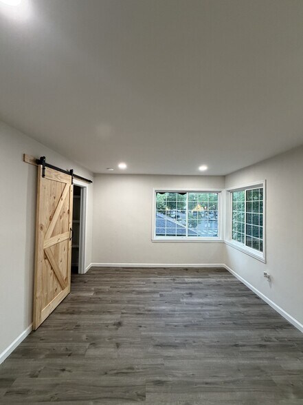 Building Photo - 1421 22nd St
