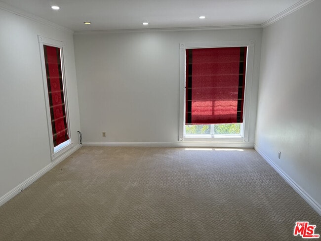 Building Photo - 4613 Reforma Rd
