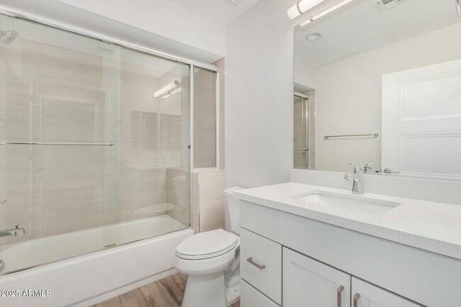 Building Photo - 4525 N 40th St