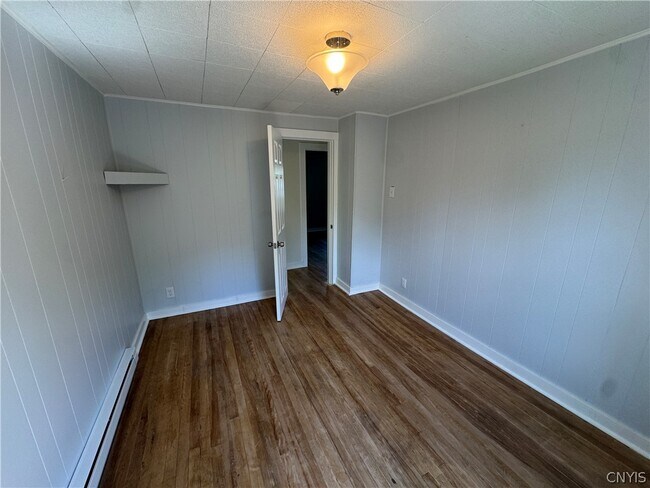 Building Photo - 423 Wendell Terrace