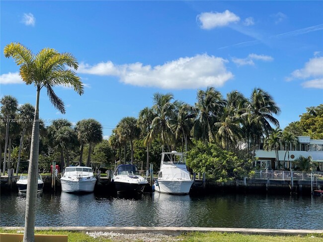 Building Photo - 601 Three Islands Boulevard