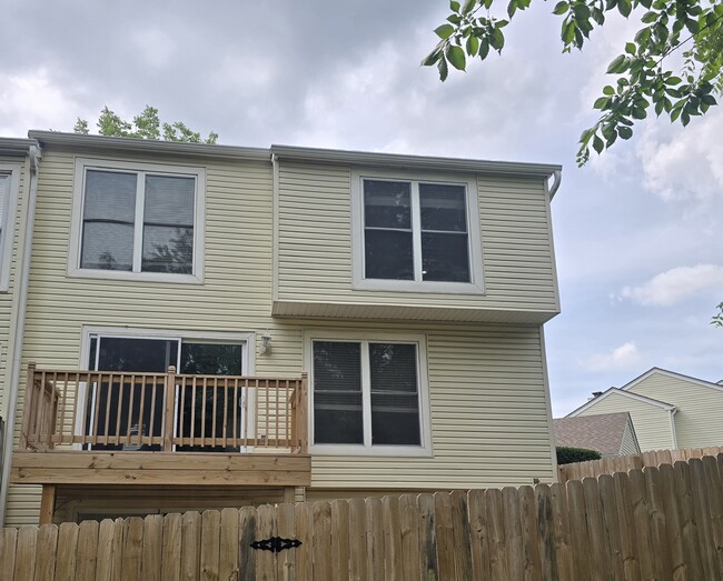 Building Photo - 8257 N Revere Ave