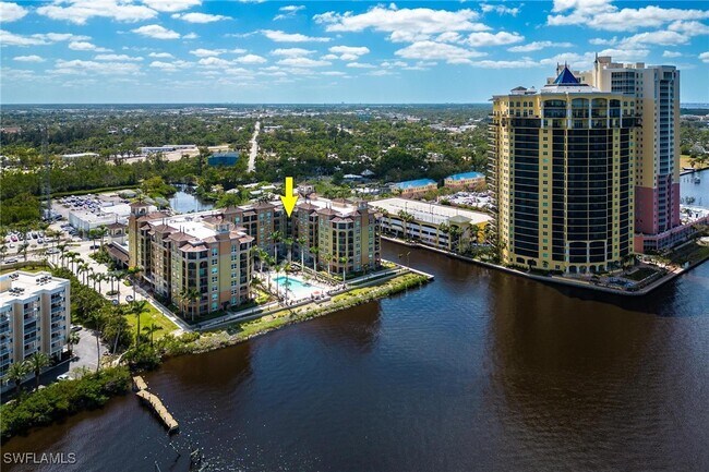 Building Photo - 2825 Palm Beach Blvd