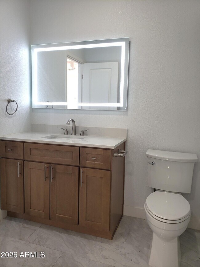 Building Photo - 5757 W Eugie Ave