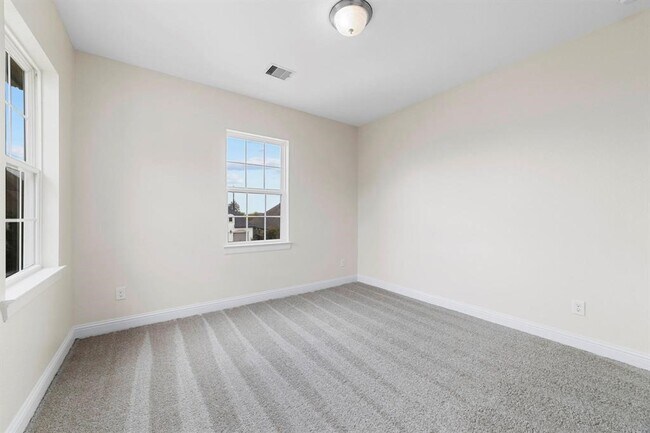 Building Photo - 9814 Carver Dr