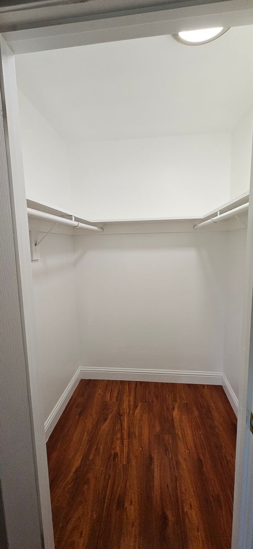 Building Photo - 2010 18th St