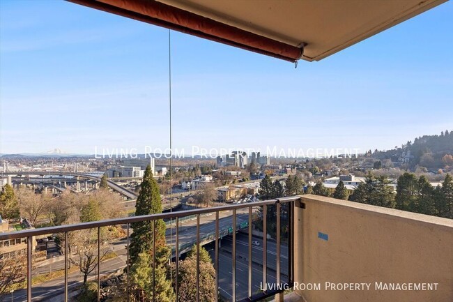 Building Photo - Downtown Condo with Stunning Views and Mod...