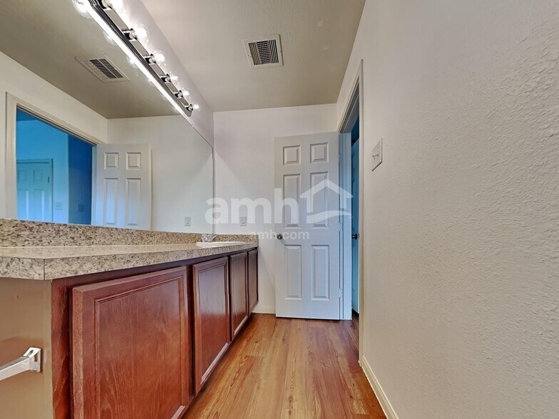 Building Photo - 6019 Brenwood Trails Ln