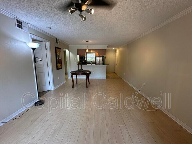 Building Photo - 2500 Winding Creek Blvd