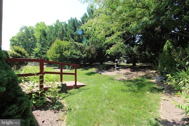 Building Photo - 227 Donna Dr