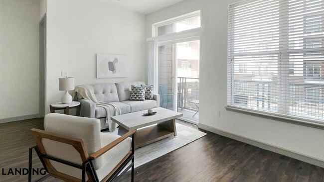 Building Photo - 1711 Caroline St