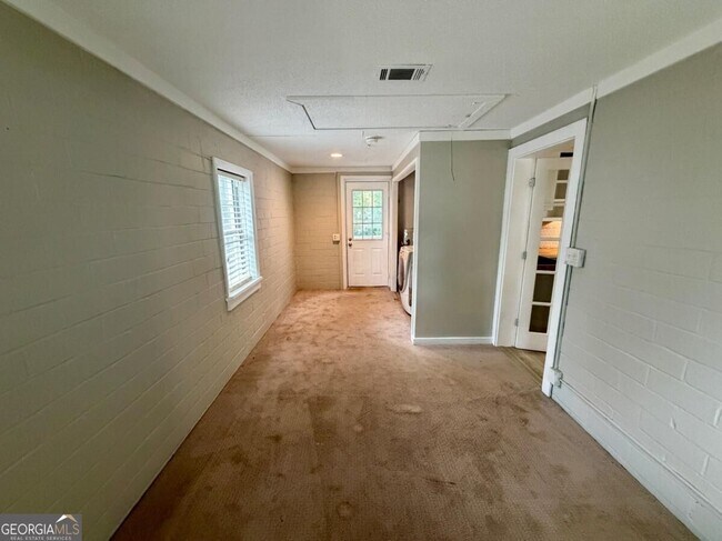 Building Photo - 4096 Adrian St