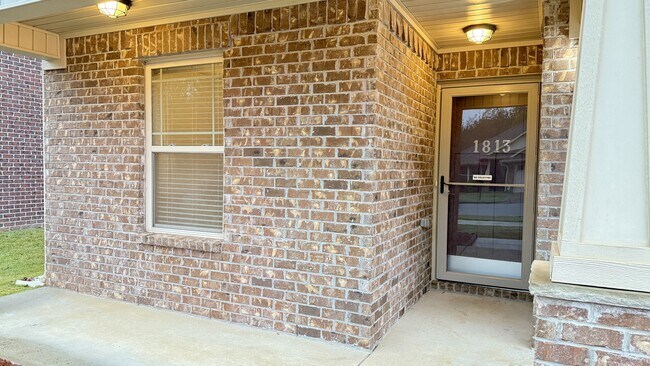 Building Photo - 1813 Clayton Cove Dr NW