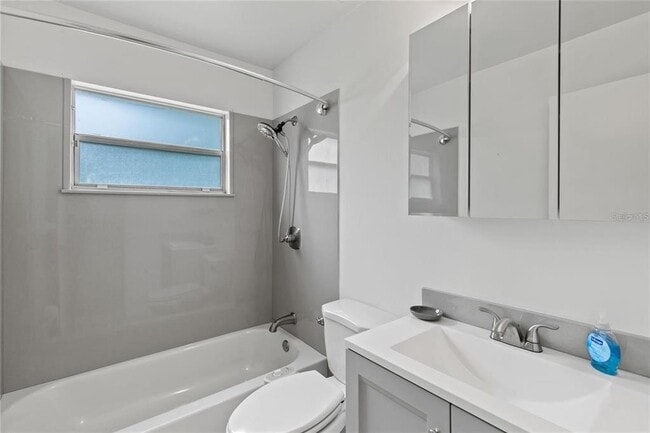 Building Photo - 40319 Orange Cir