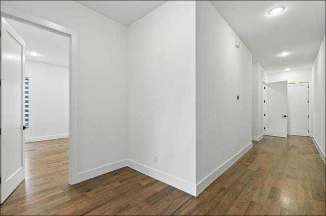Building Photo - 3523 N Versailles Ave