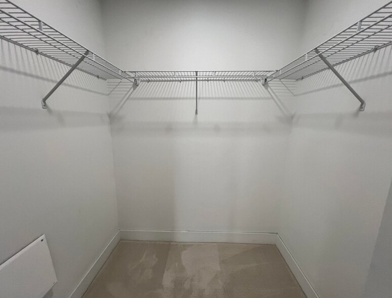 Building Photo - 2651 NE 212th Ter