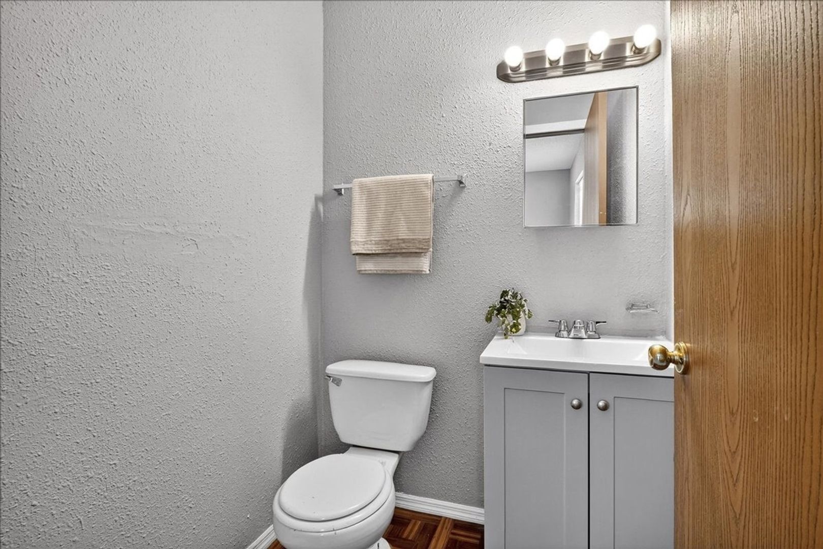 Building Photo - 221 Allen St