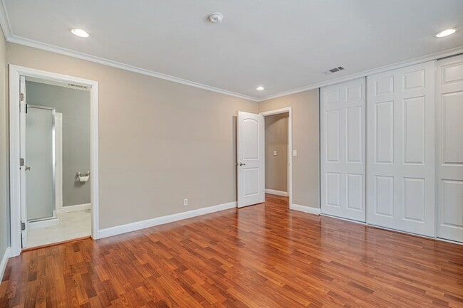 Building Photo - Charming 3BR/2BA Single Family Home for re...