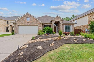Building Photo - 1104 Lynsenko Dr