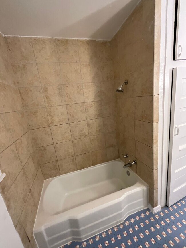 Building Photo - 2939 Milam St