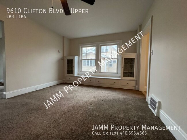 Building Photo - Updated 2 Bedroom Unit in Cleveland!