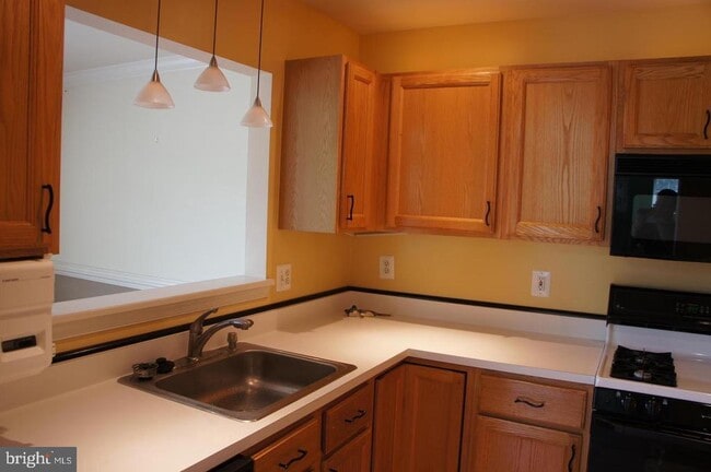 Building Photo - 12933 Bridger Dr