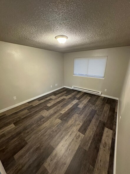 Building Photo - 4911 S Orchard St