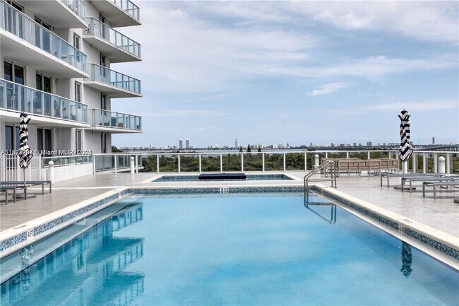 Building Photo - 4250 Biscayne Blvd