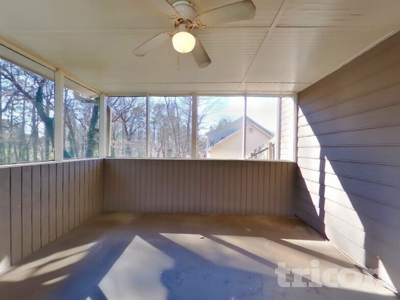 Building Photo - 4981 Brownwood Dr