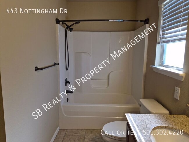 Building Photo - 443 Nottingham Dr